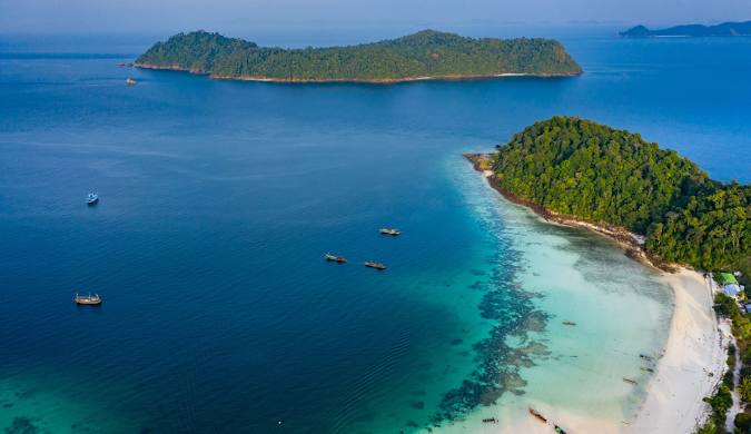 Nyaung Oo Phee Island beach in Mergui Archipelago